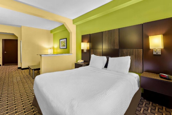 Best Western Knoxville Suites image 13