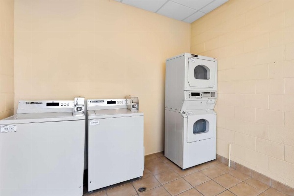 Best Western Knoxville Suites image 21